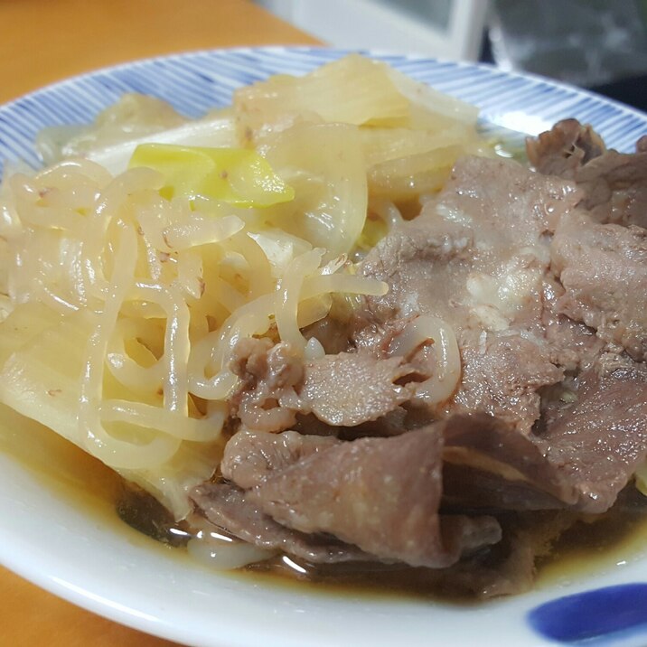 牛バラ肉と白菜のすき焼き風煮込み